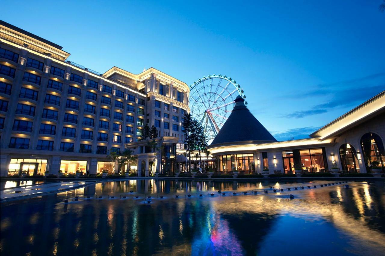 E-Da Royal Hotel Dashu Exterior foto The hotel at night